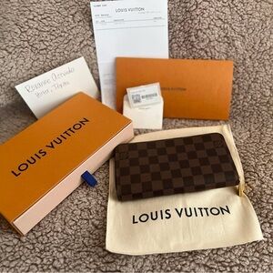 🌟 LV DE Zippy Wallet 🌟